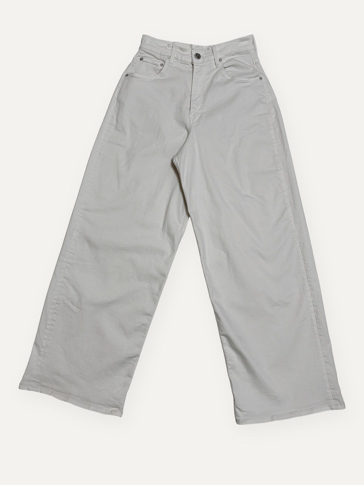 GREY WHITE